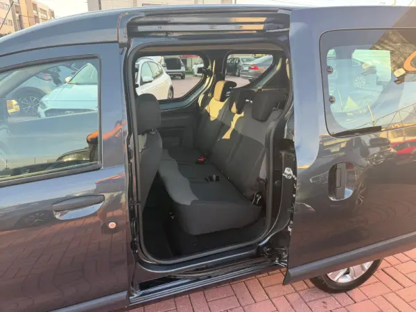 Dacia Dokker Blue dCi 95 Comfort 9