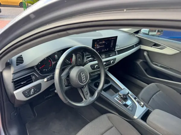 Audi A4 Avant 35 TDI S tronic 5