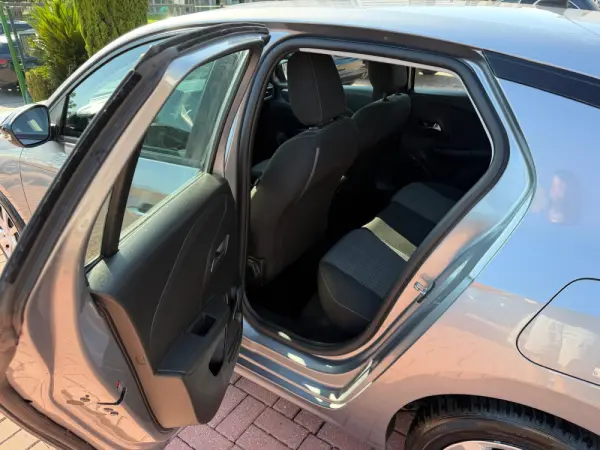 Opel Corsa 1.5 D Business 9