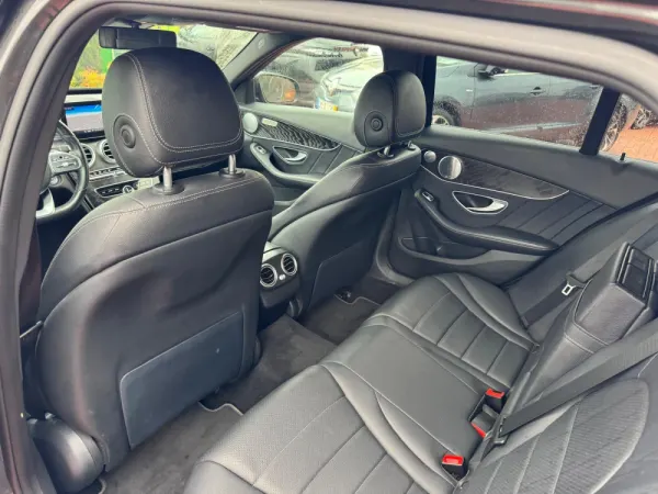 Mercedes-Benz C 220 d AMG Line 36