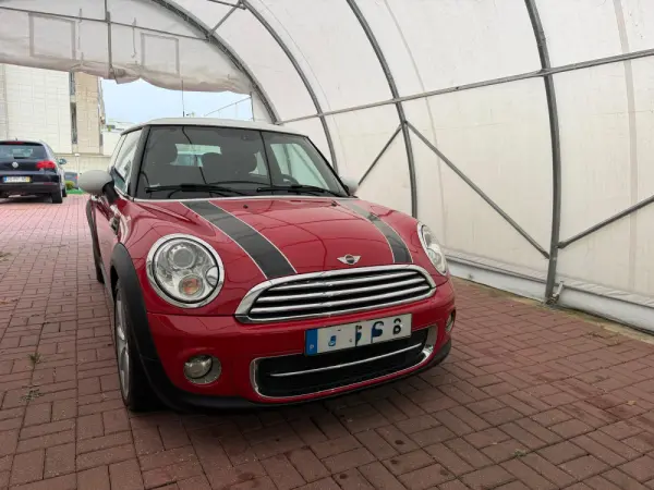 MINI 3 Portas Cooper D 8