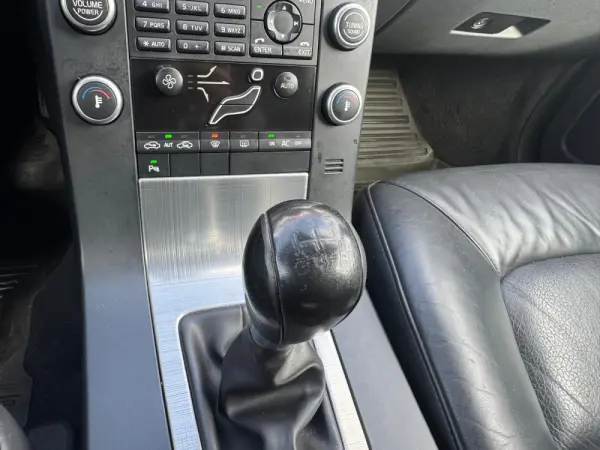 Volvo V70 1.6 D2 Momentum 27