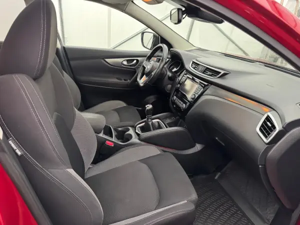 Nissan Qashqai 1.2 DIG-T N-Connecta 23