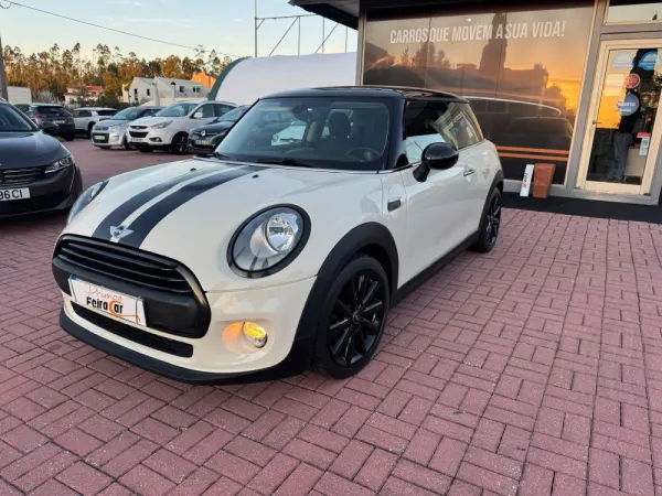 MINI 3 Portas One 8