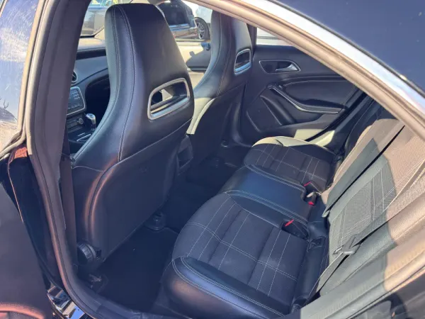 Mercedes-Benz CLA 180 CDI Urban 13