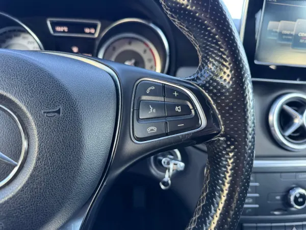 Mercedes-Benz CLA 180 CDI Urban 27