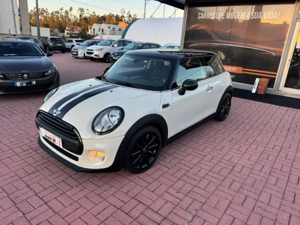MINI 3 Portas One 4