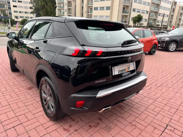 Peugeot 2008 1.2 PureTech Active Pack 41