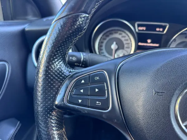 Mercedes-Benz CLA 180 CDI Urban 28