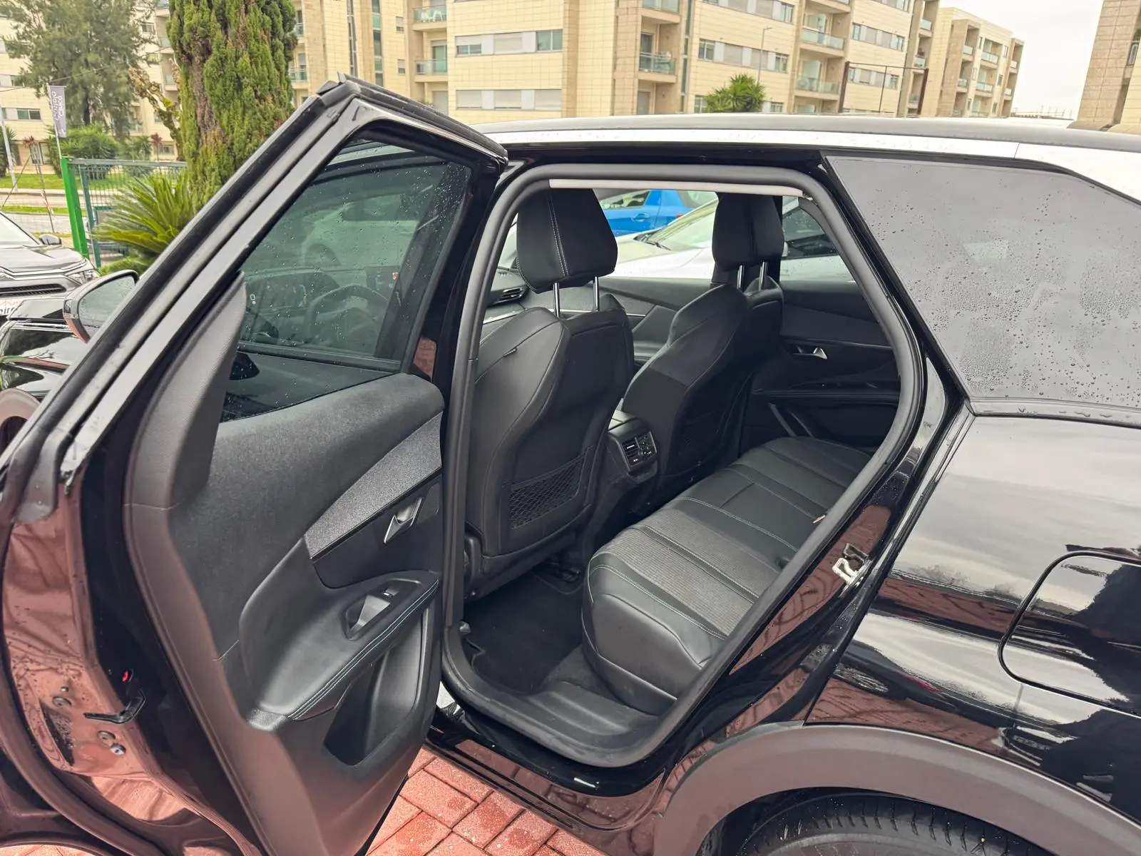 Peugeot 3008 1.6 Hybrid Allure Pack e-EAT8 8