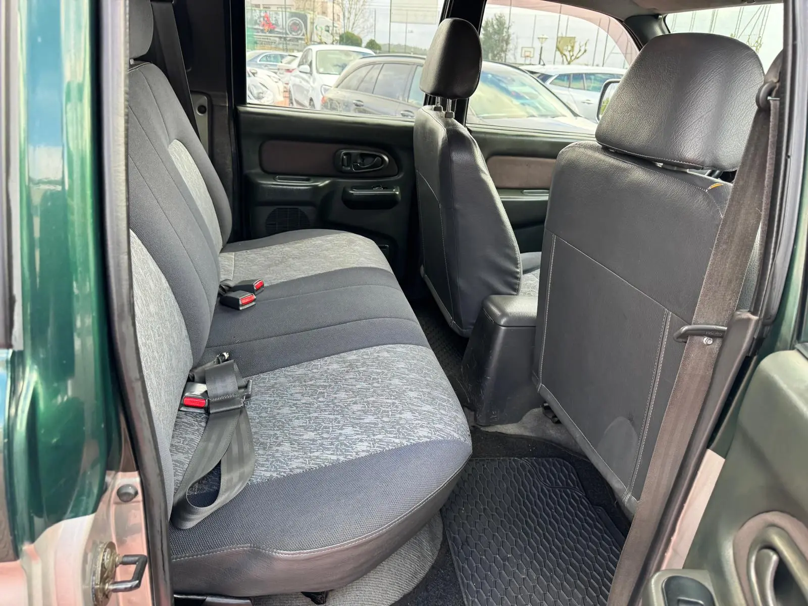 Mitsubishi L200 2.5 TD CD 3200 23