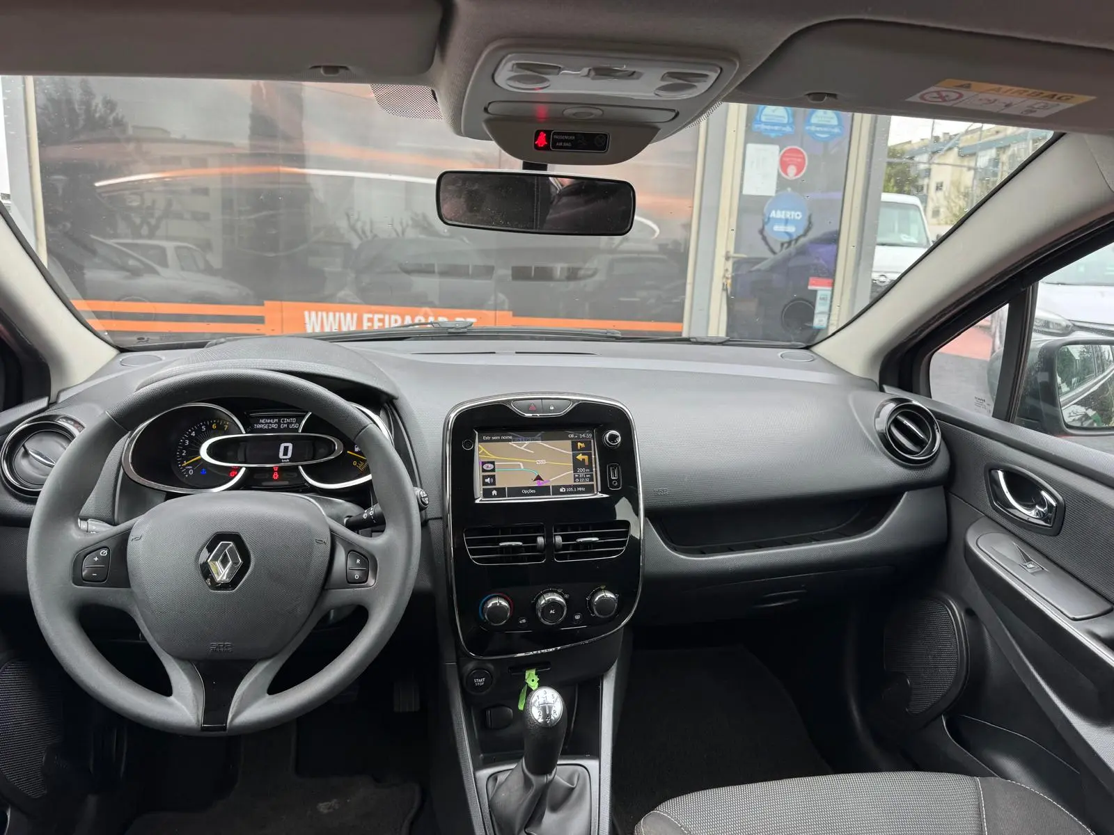 Renault Clio Sport Tourer 0.9 TCe Zen 23