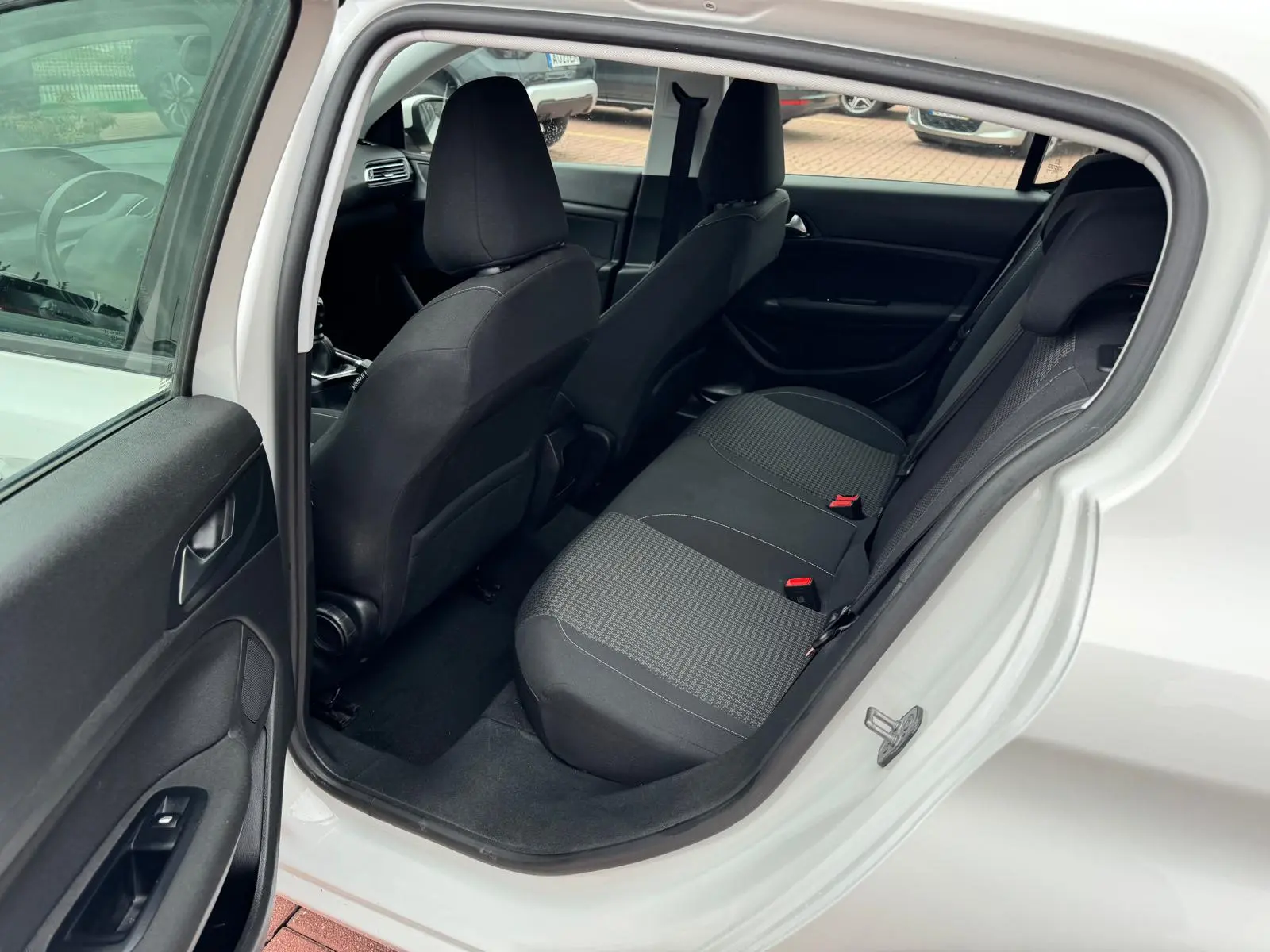 Peugeot 308 1.5 BlueHDi Active Pack 10