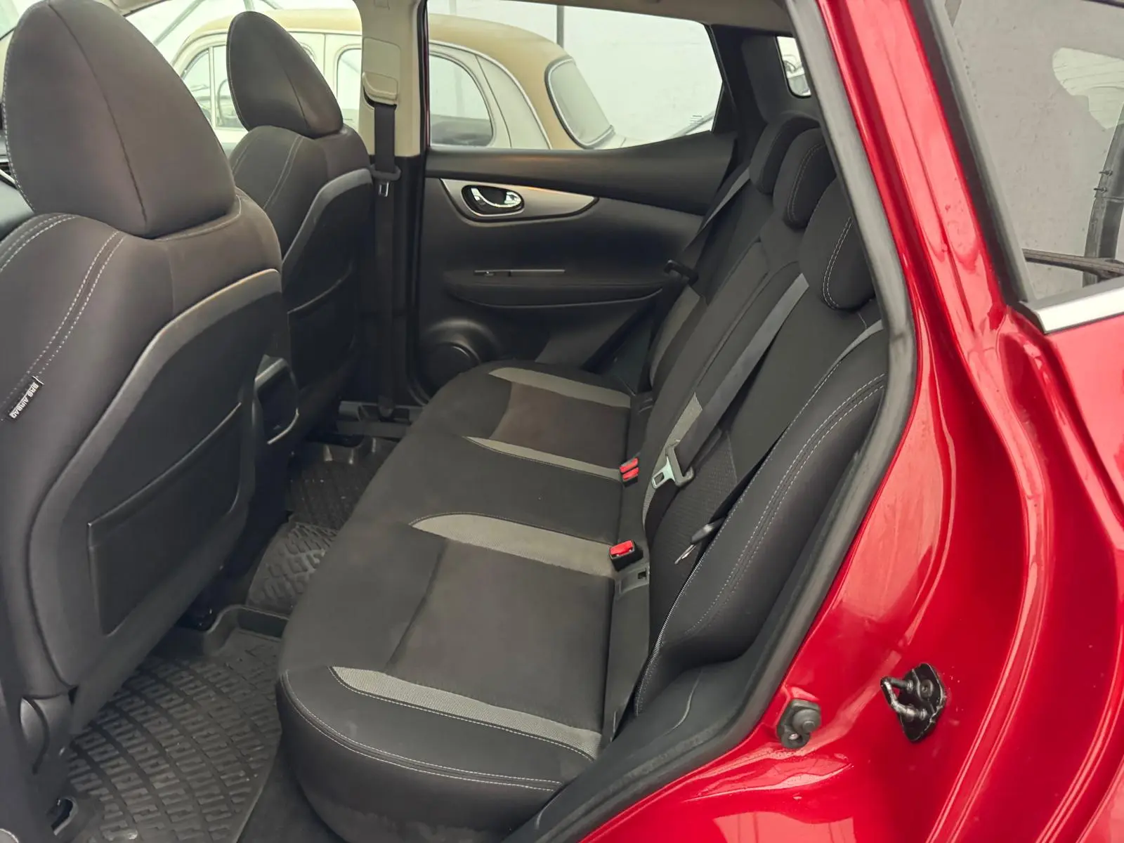 Nissan Qashqai 1.2 DIG-T N-Connecta 17