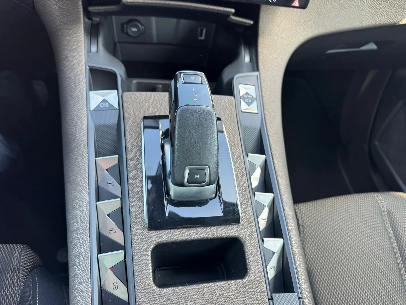 DS DS7 Crossback 1.5 BlueHDi Performance Line EAT8 25