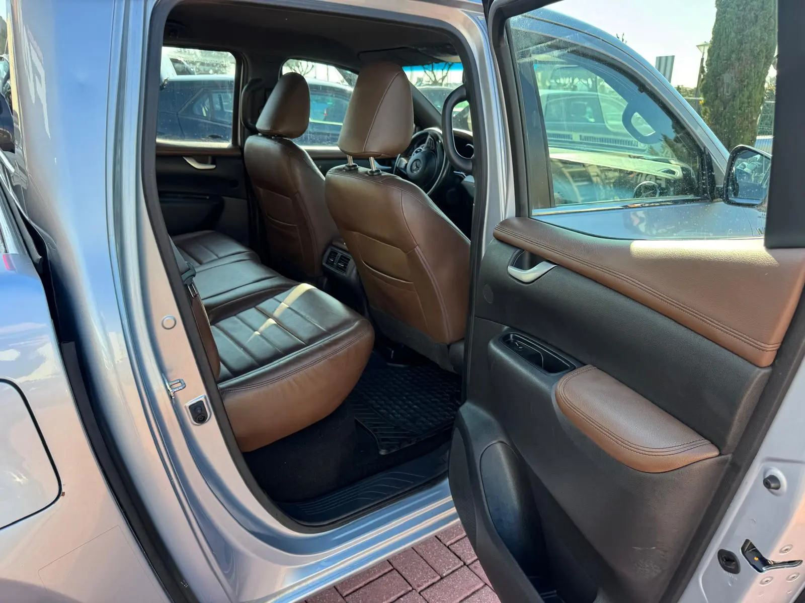 Mercedes-Benz X 350 d Power 4-Matic 26