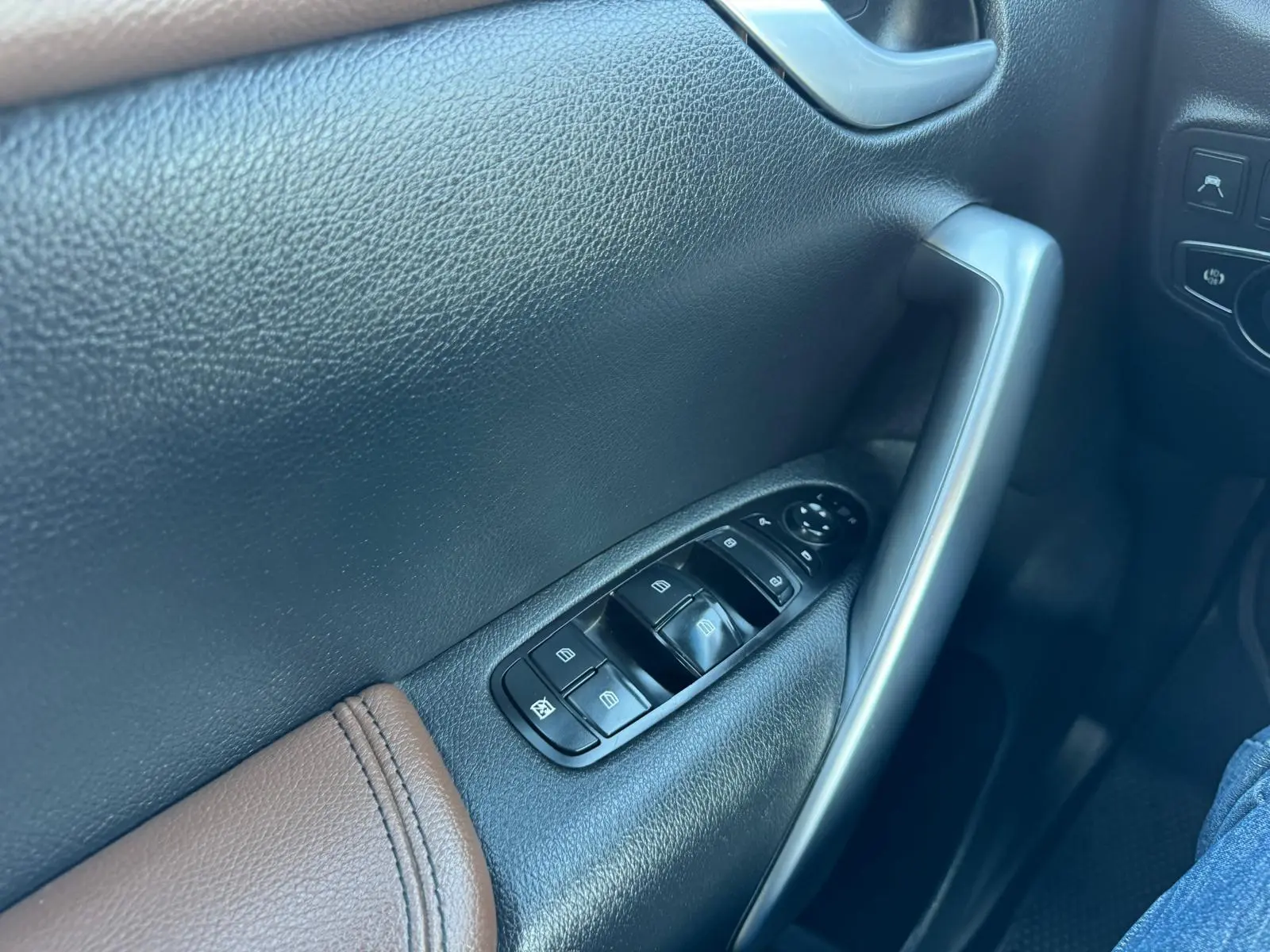 Mercedes-Benz X 350 d Power 4-Matic 41