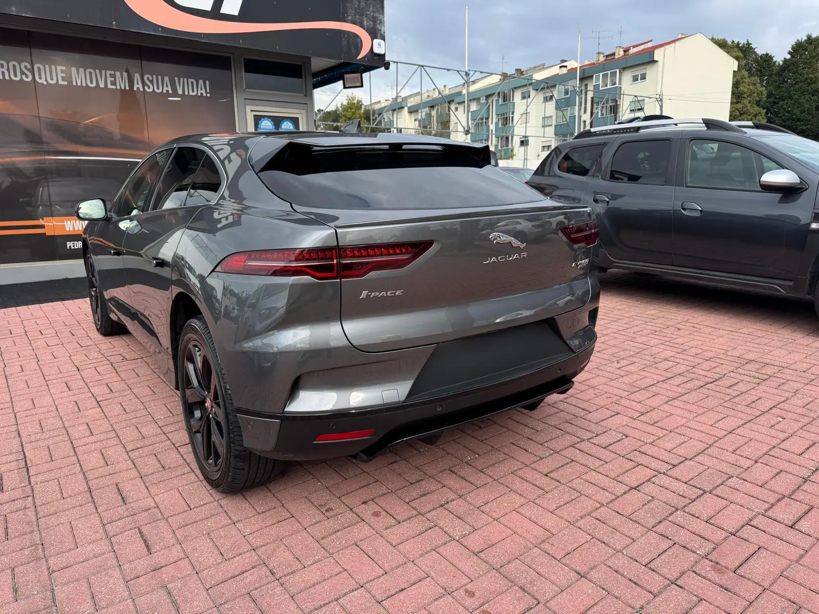 Jaguar I-Pace 35