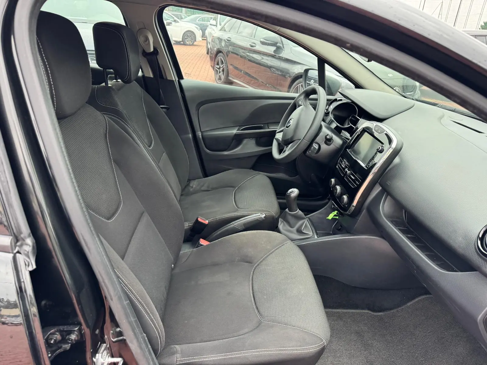 Renault Clio Sport Tourer 0.9 TCe Zen 14