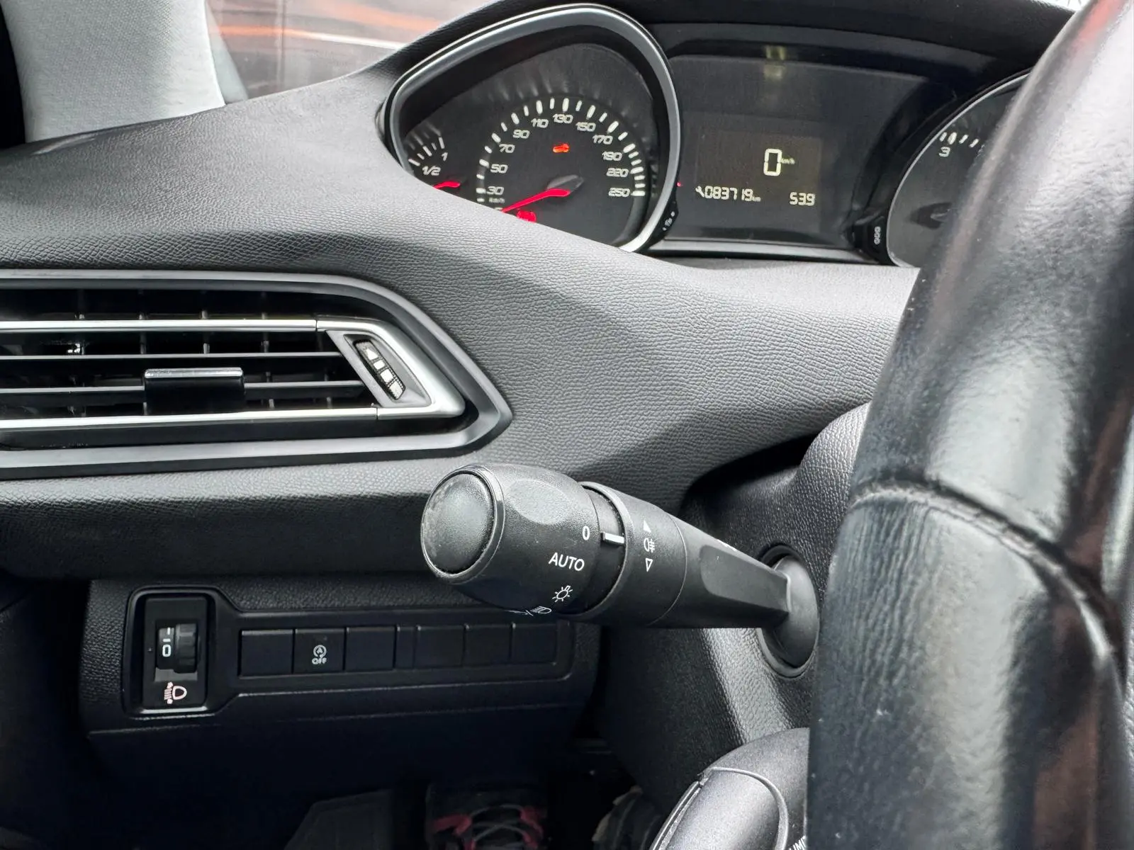 Peugeot 308 1.5 BlueHDi Active Pack 18