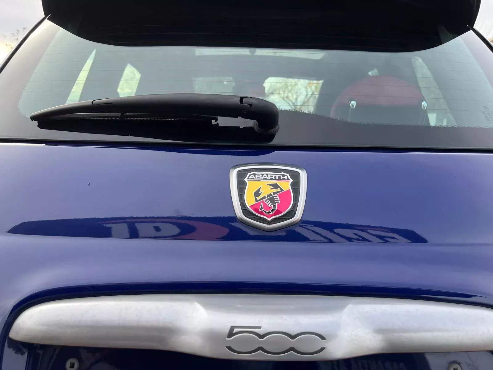 Abarth 500e C Outro 10