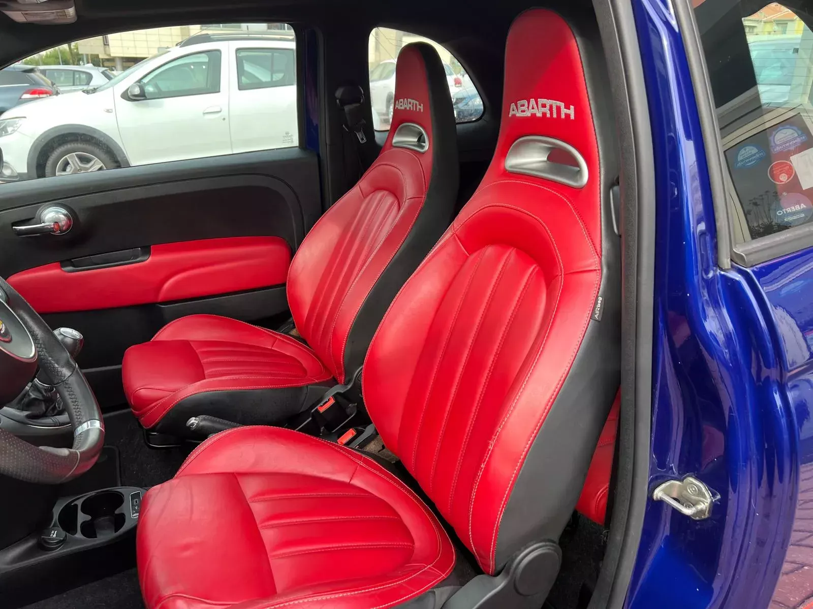 Abarth 500e C Outro 16