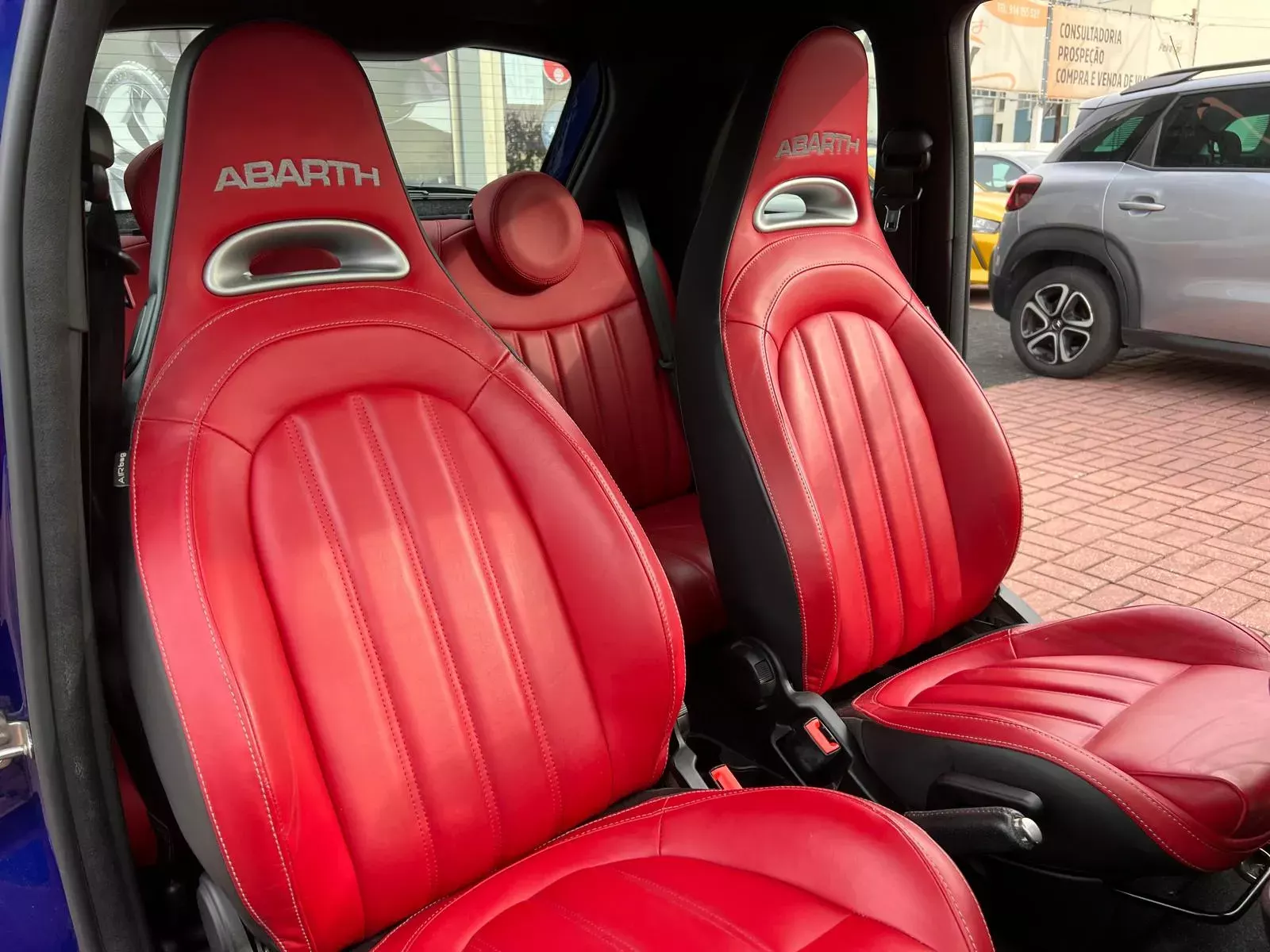Abarth 500e C Outro 33