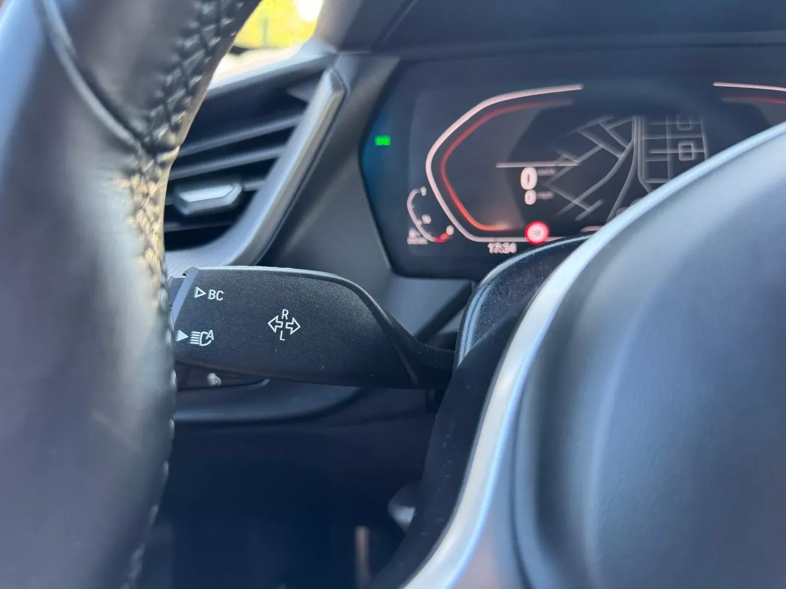 BMW 116 d Pack Desportivo M Auto 31