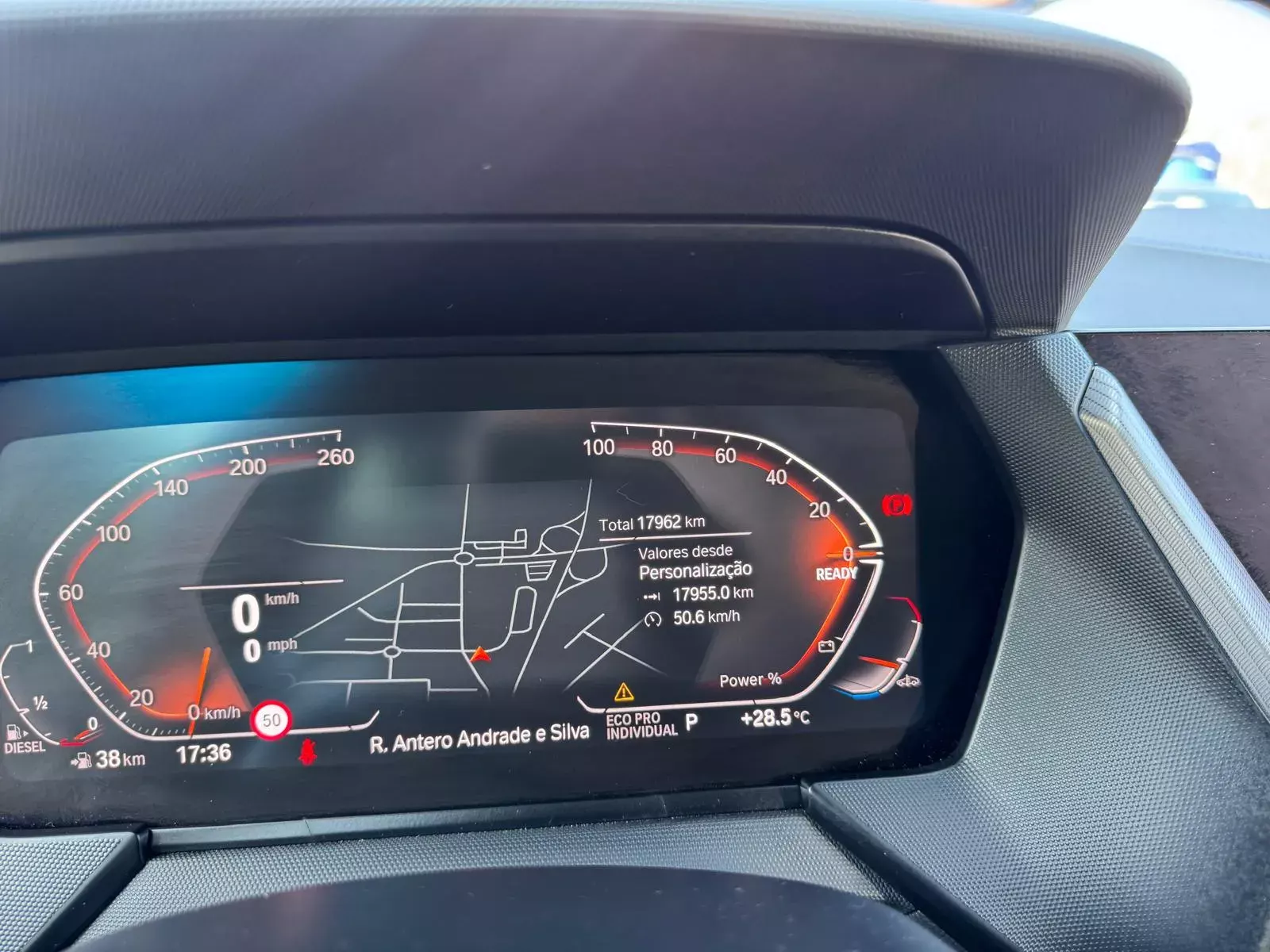 BMW 116 d Pack Desportivo M Auto 32