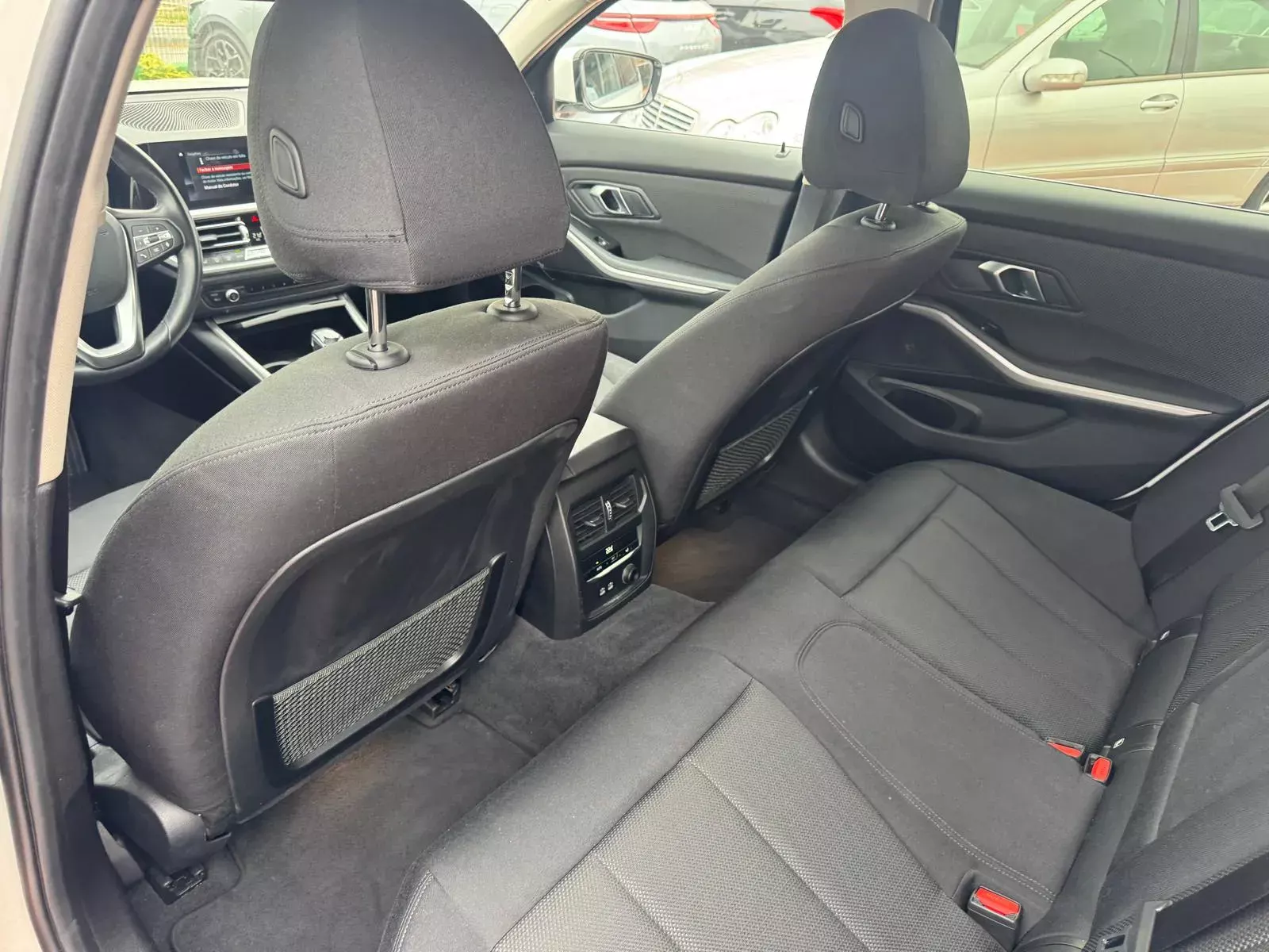 BMW 320 d Touring Auto 12