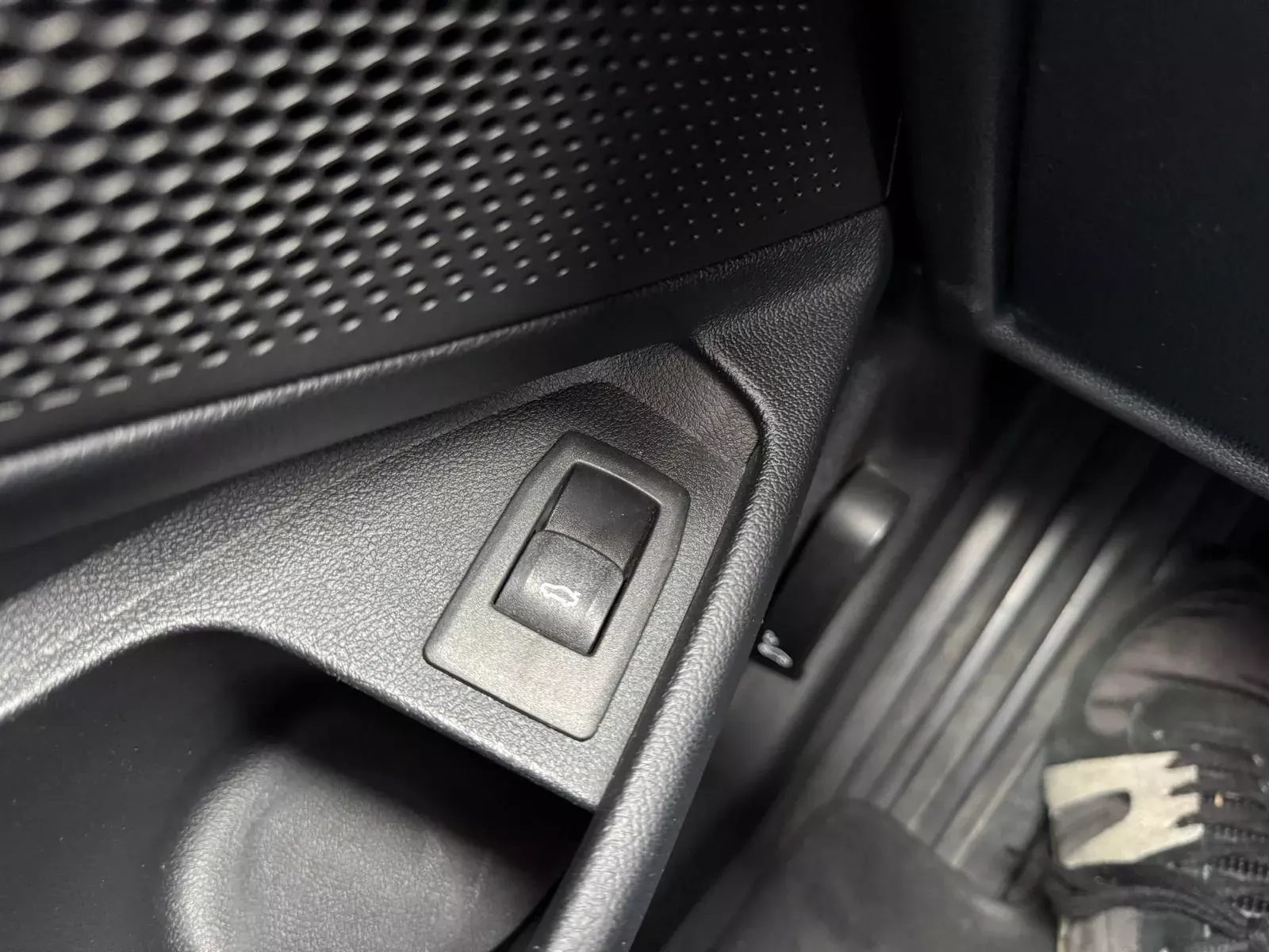 BMW 320 d Touring Auto 29