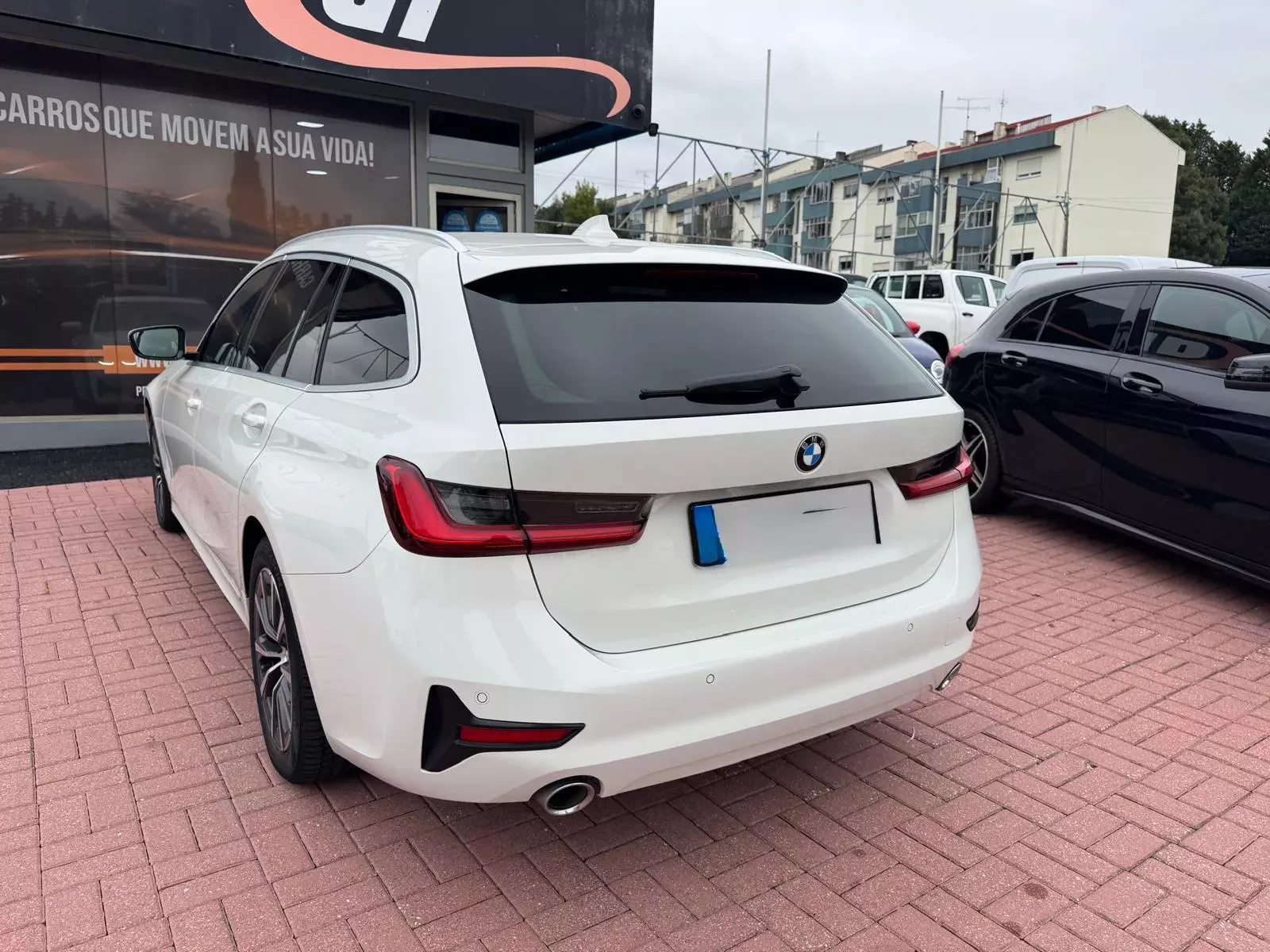 BMW 320 d Touring Auto 37