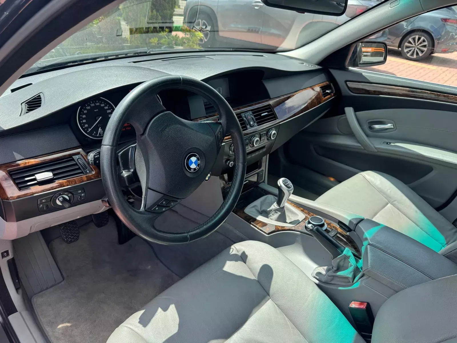 BMW 520 d Executive 10