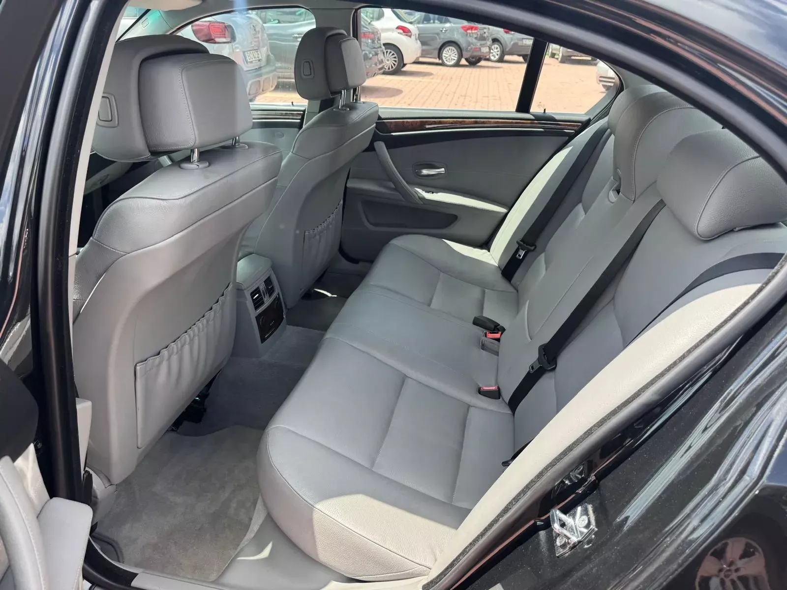 BMW 520 d Executive 12