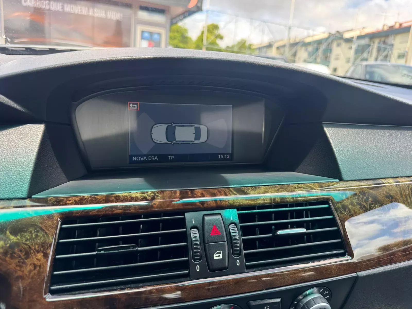 BMW 520 d Executive 26