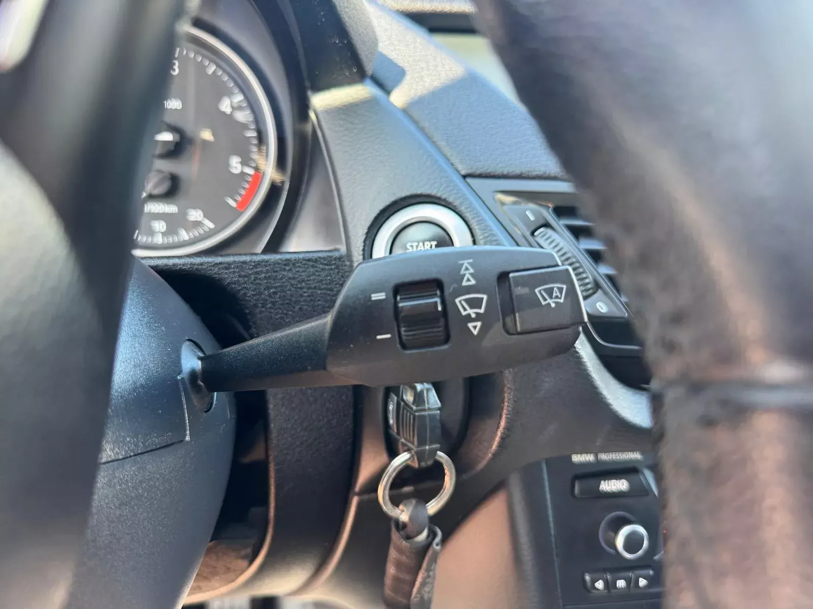 BMW X1 16 d sDrive xLine 23