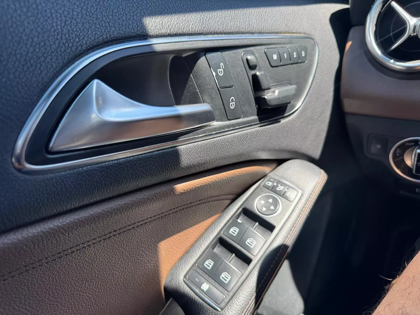 Mercedes-Benz A 220 CDi BlueEfficiency Aut. 27