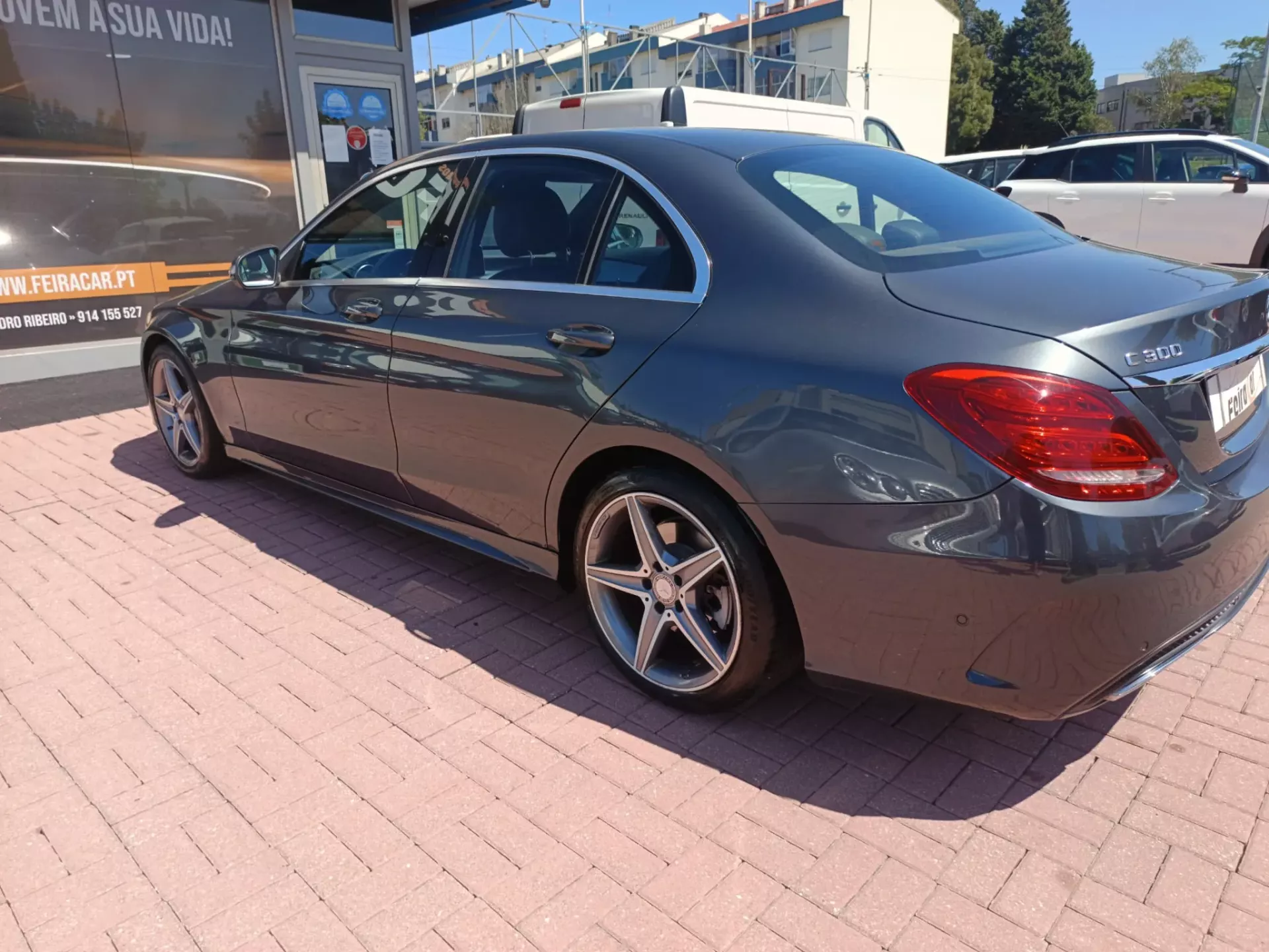 Mercedes-Benz C 300 11