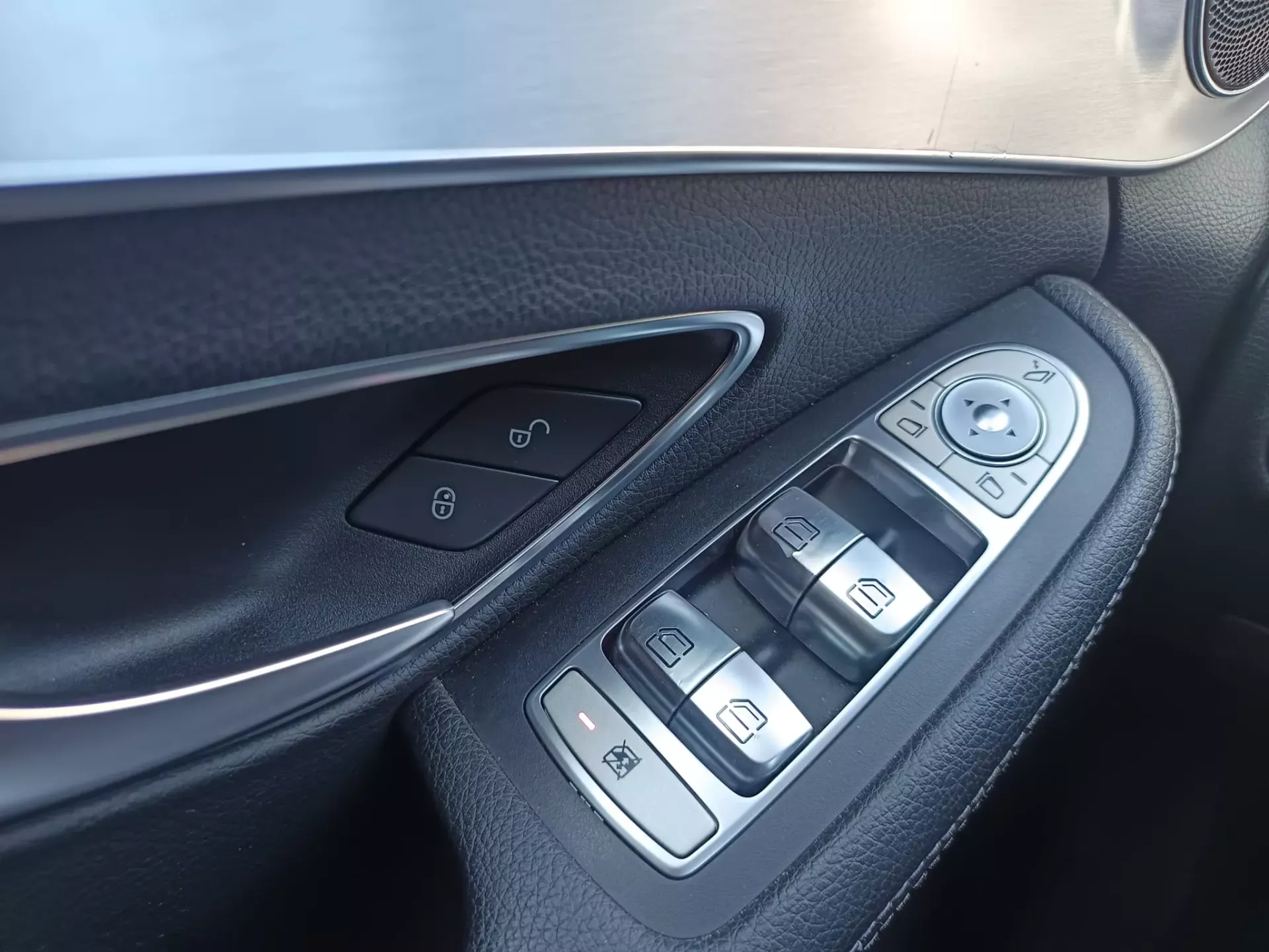 Mercedes-Benz C 300 17