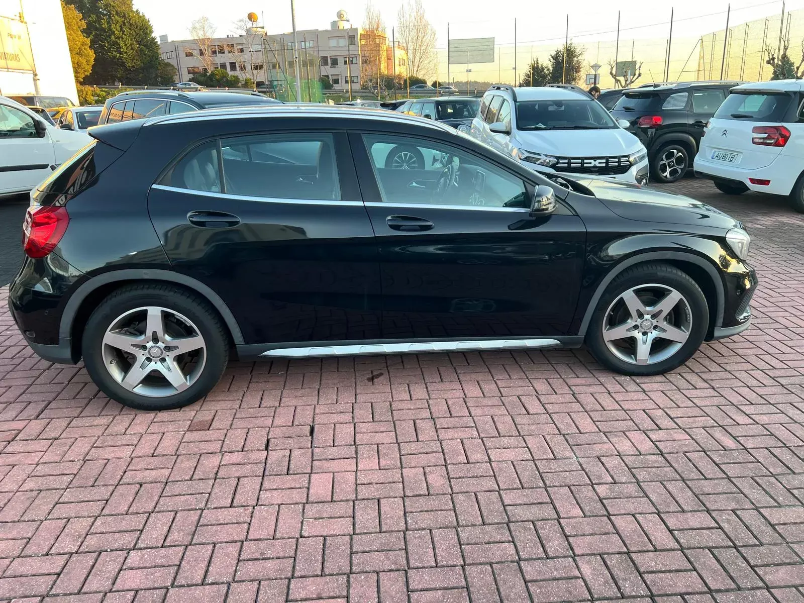 Mercedes-Benz GLA 180 CDi AMG Line 6