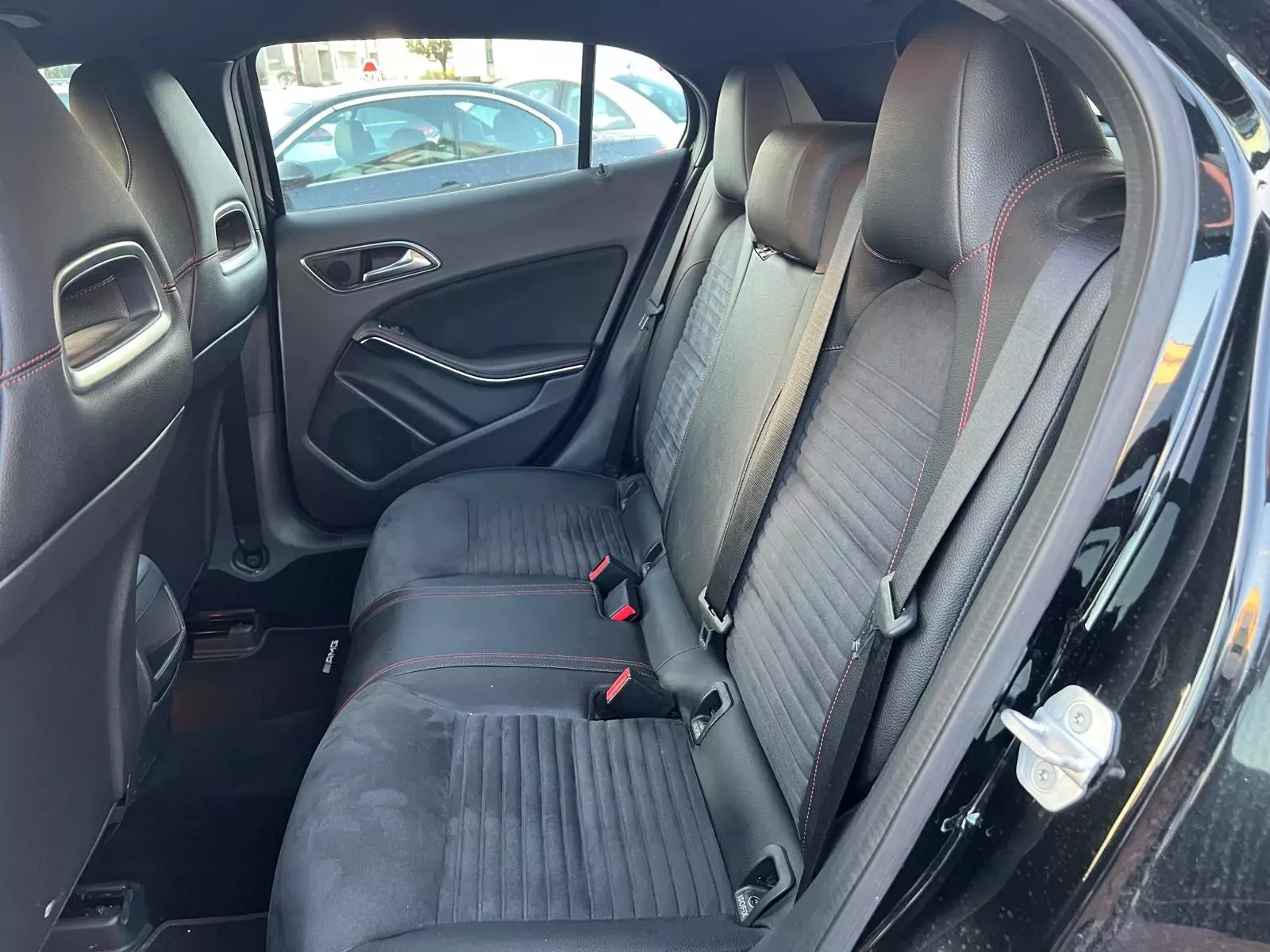 Mercedes-Benz GLA 180 CDi AMG Line 15