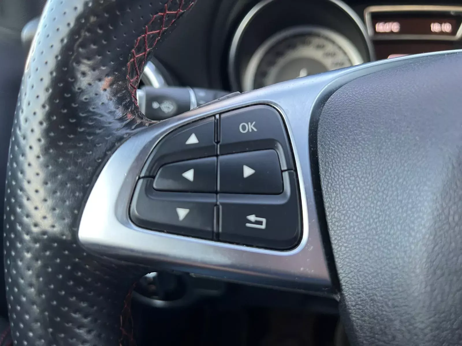 Mercedes-Benz GLA 180 CDi AMG Line 19