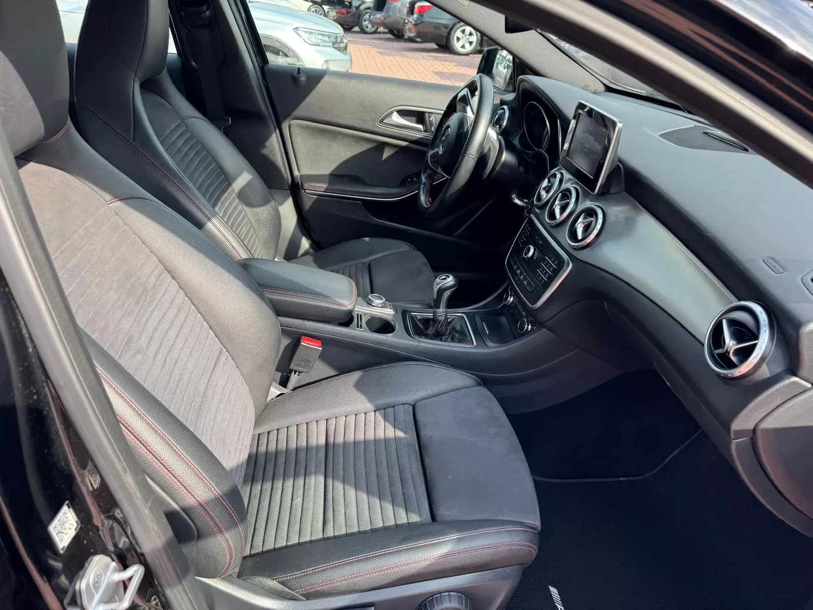 Mercedes-Benz GLA 180 CDi AMG Line 39