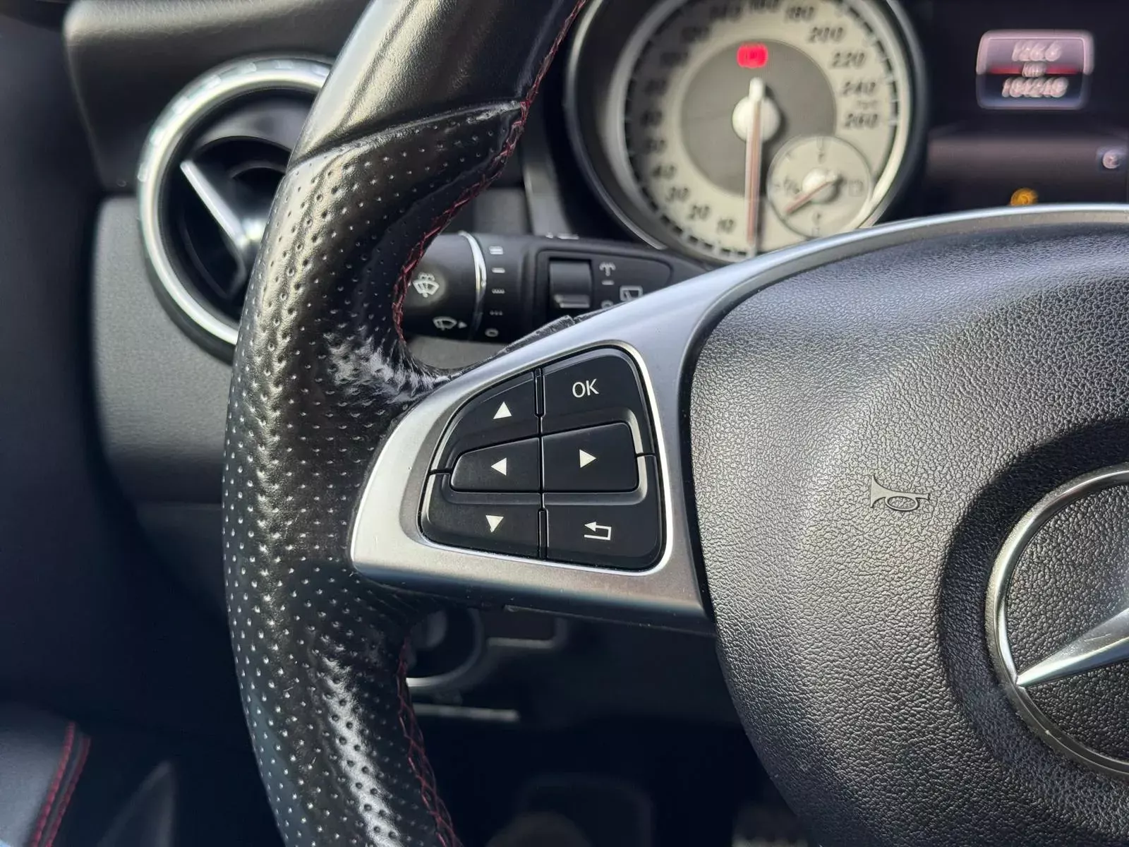 Mercedes-Benz GLA 180 CDi AMG Line 44