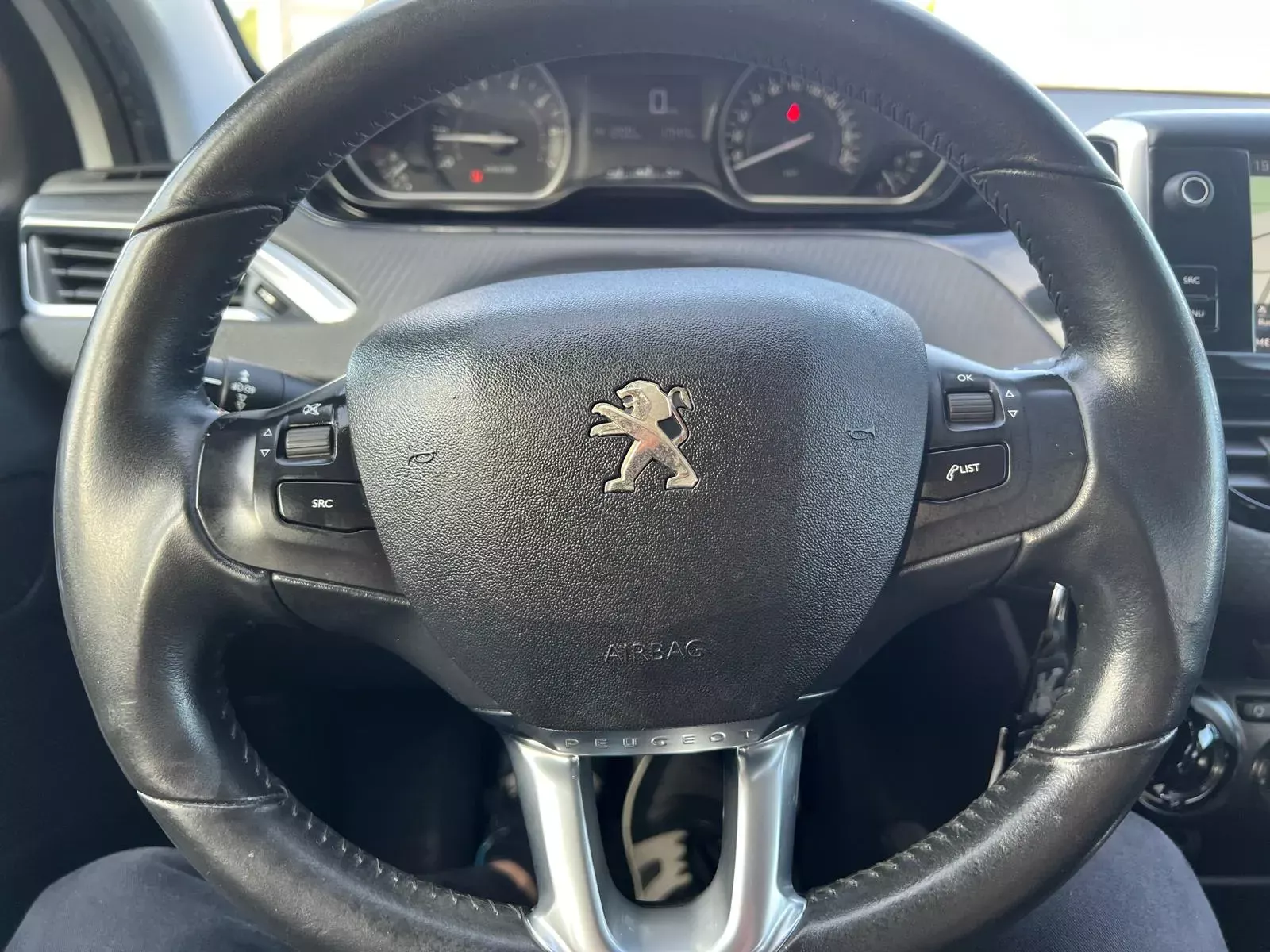 Peugeot 2008 1.2 PureTech Style 18
