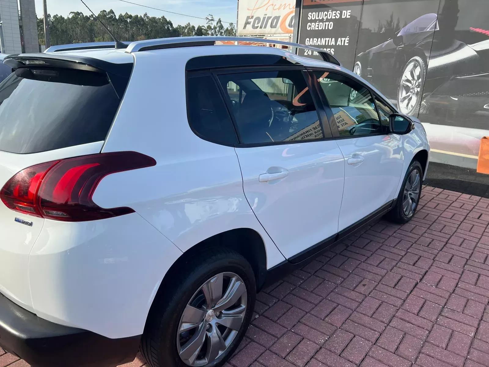 Peugeot 2008 1.2 PureTech Style 23