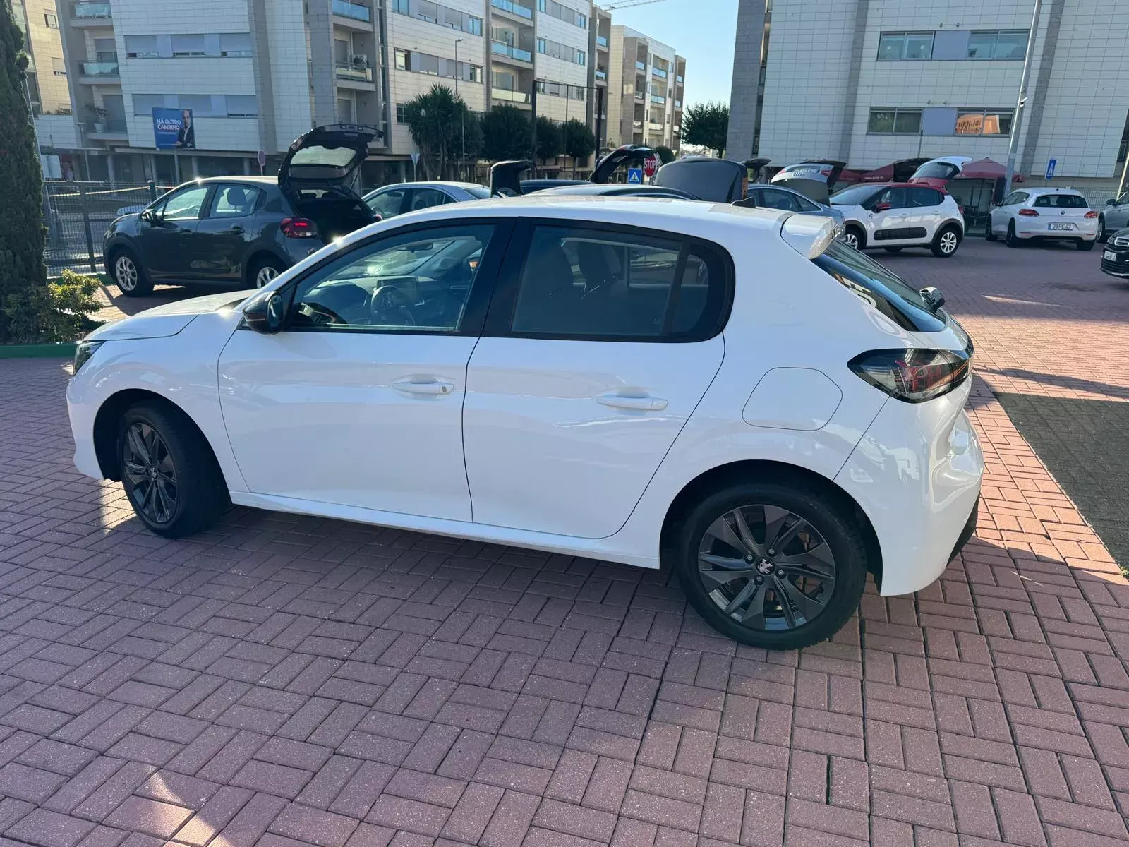 Peugeot 208 1.2 PureTech Active 9