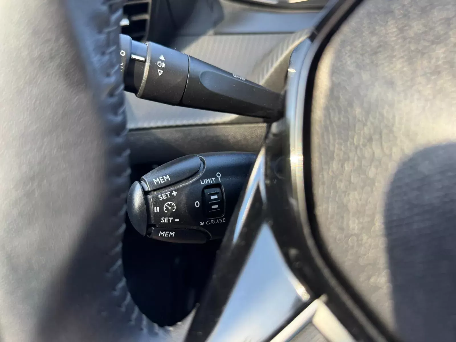 Peugeot 208 1.2 PureTech Active 22