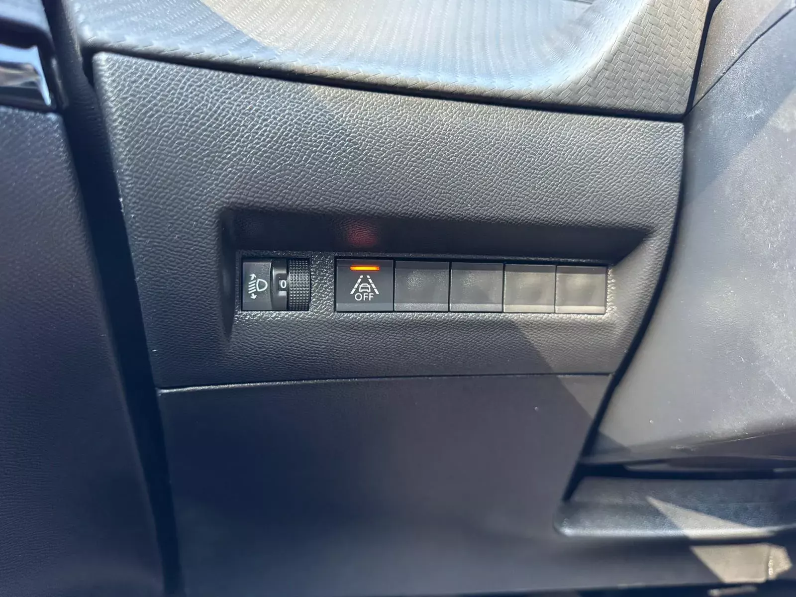 Peugeot 208 1.2 PureTech Active 26