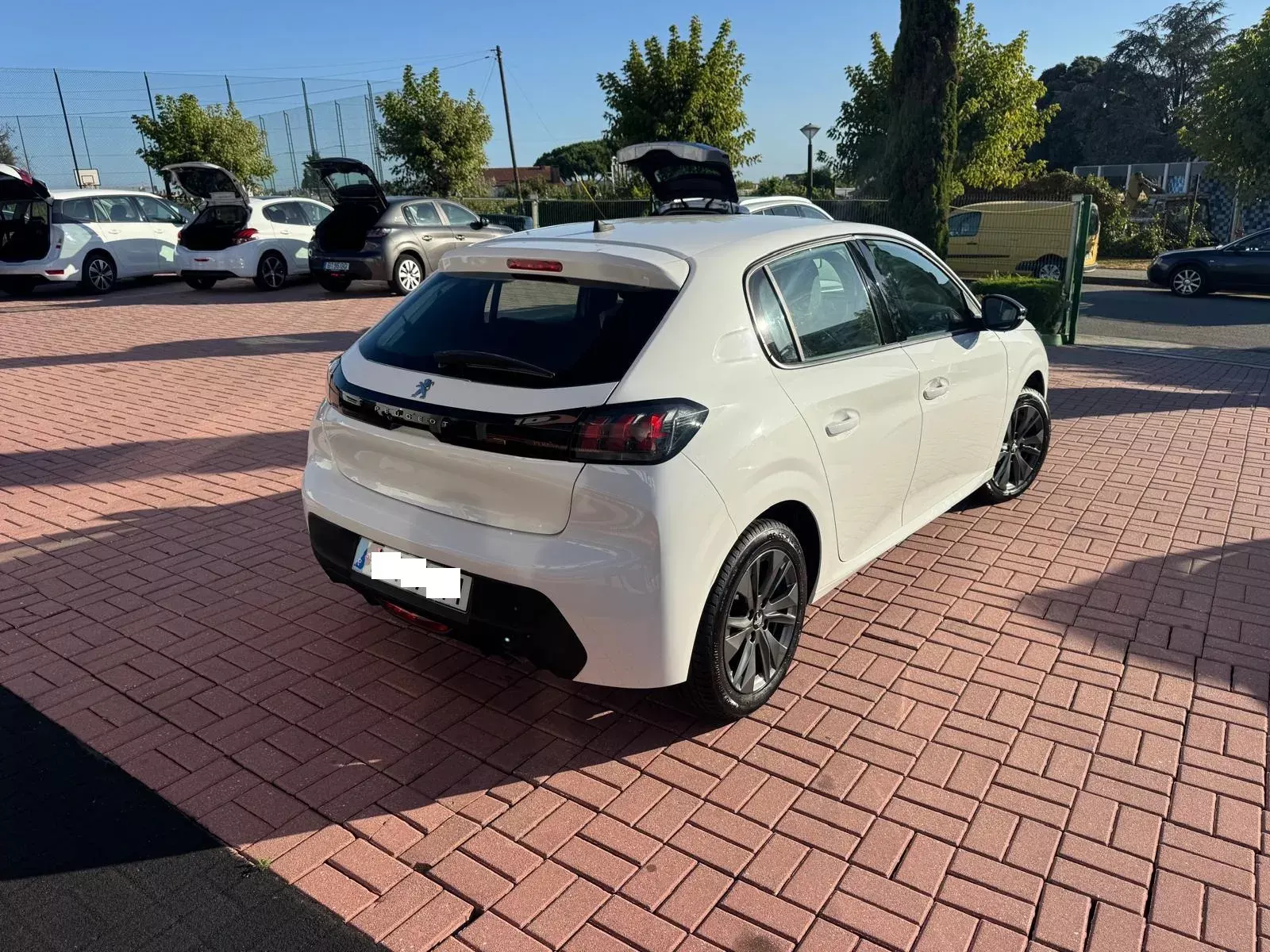 Peugeot 208 1.2 PureTech Active 28